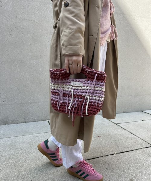 Tasche gehäkelt in Rot, Rosa, Weiß